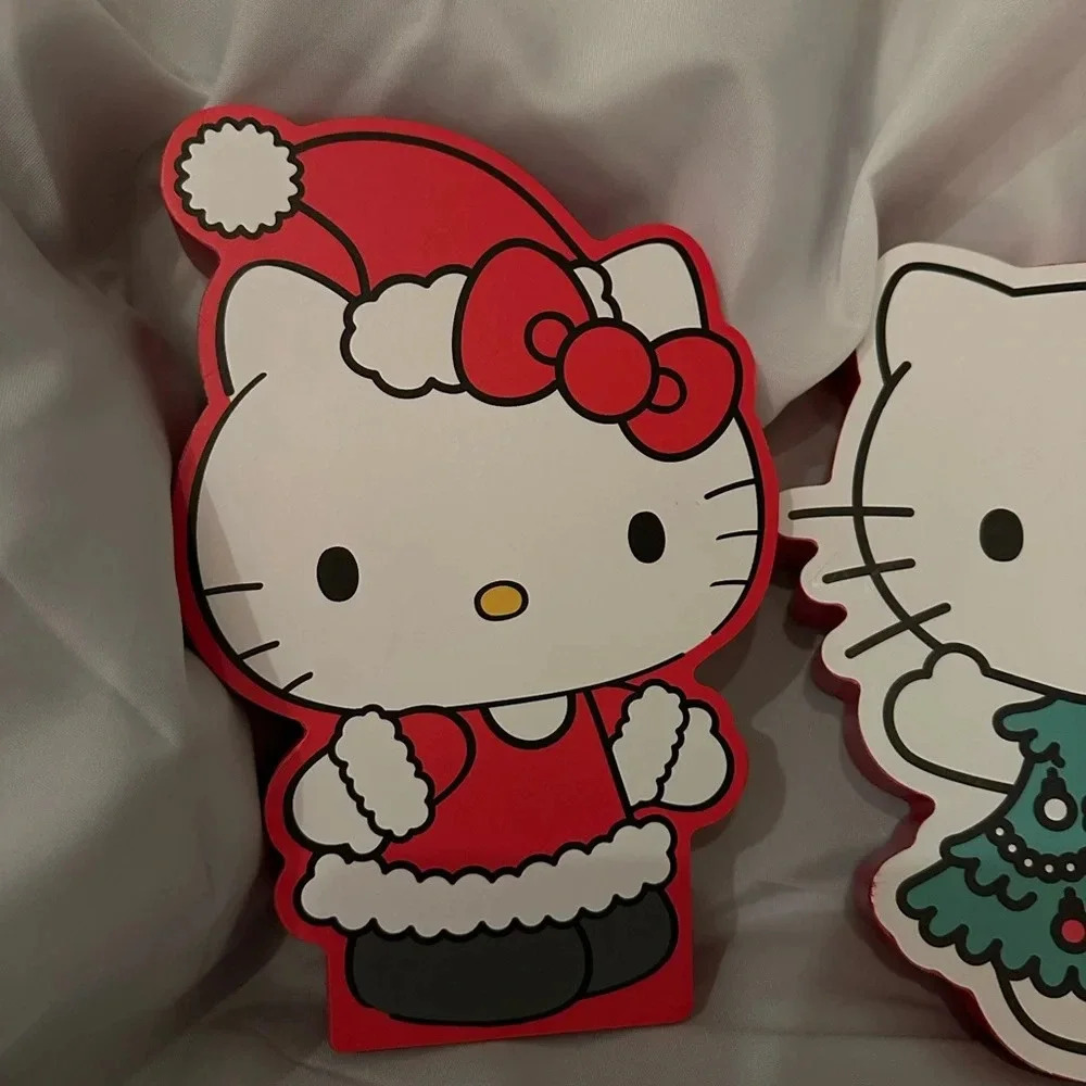 Sanrio Hello Kitty Christmas Wood Wall Plaque
Decoration Bundle - Picture 5 of 5